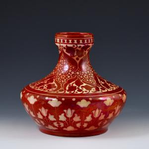 Vaso con motivi vegetali <br>Galileo Chini, Manifattura L'Arte della Ceramica <br>Fontebuoni (Firenze), 1903-1909 circa